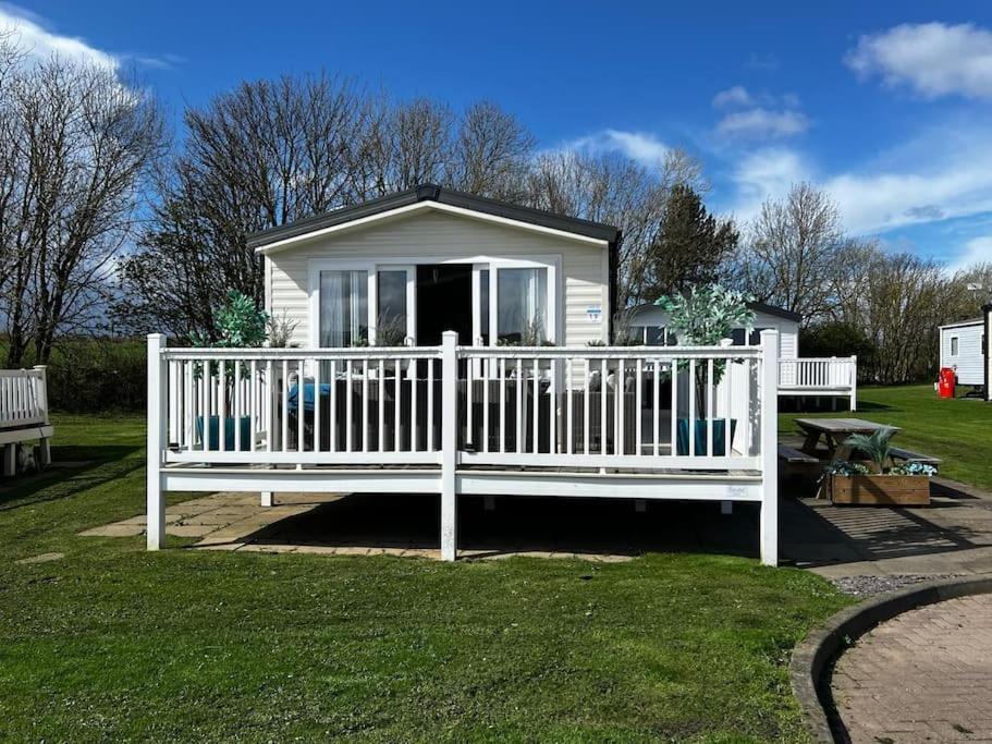 Sandy Bay Caravan Getaway Ньюбиггин-бай-те-Си Экстерьер фото